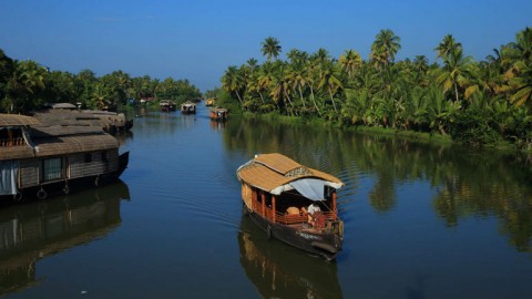 আলাপুজহা – কোচি ক্র্যুজ বা জলভ্রমণ